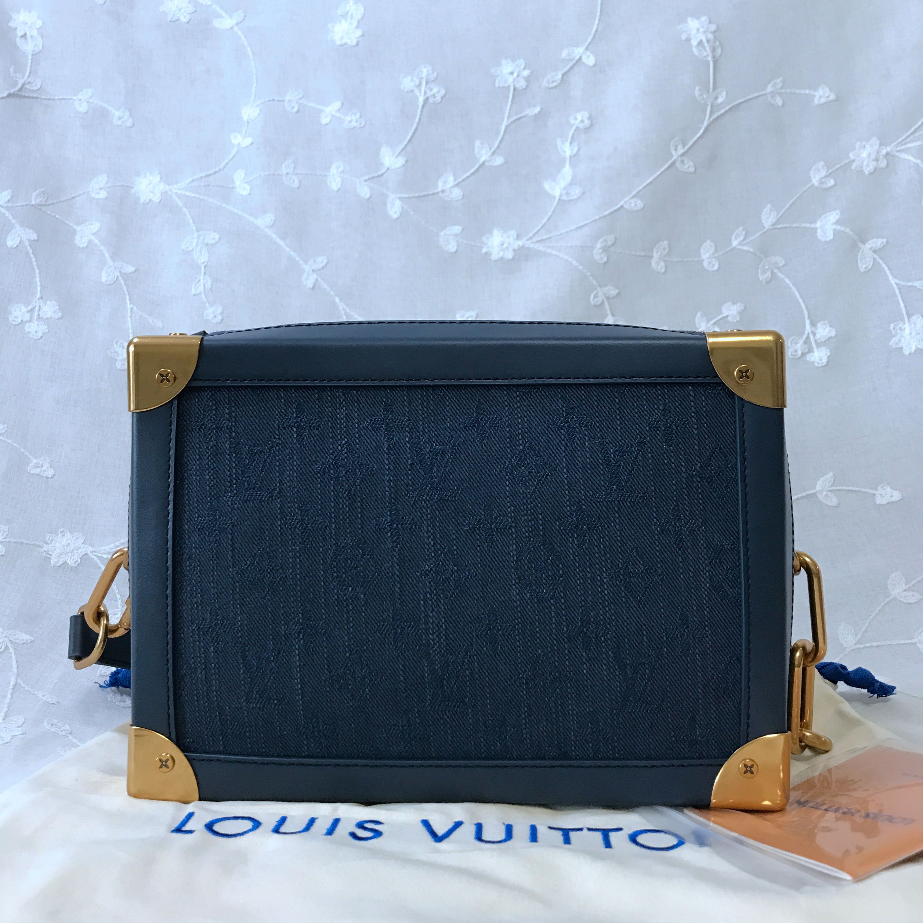 LV SOFT TRUNK