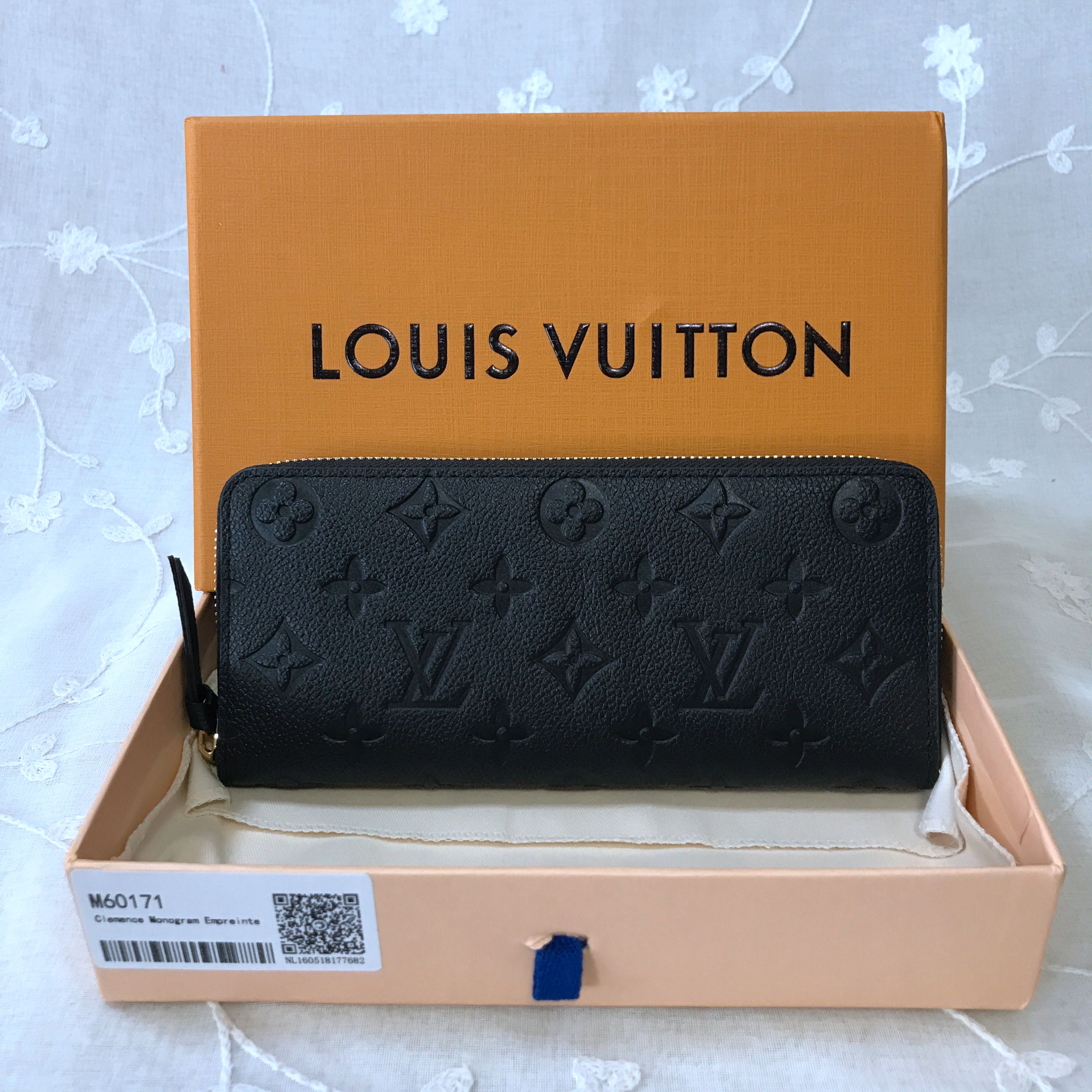 LV Wallet  M60171