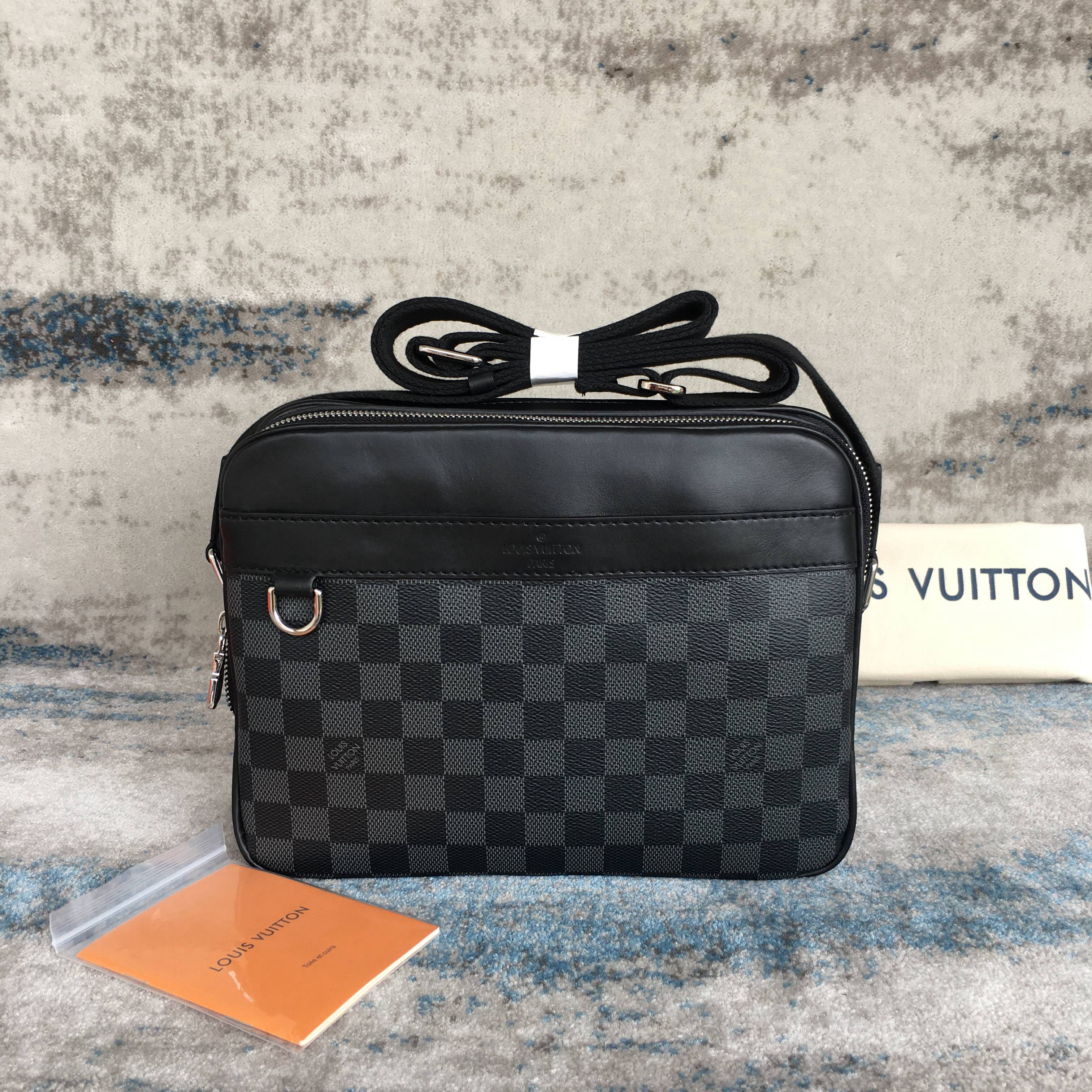 LV TROCADERO MESSENGER NM PM N40087