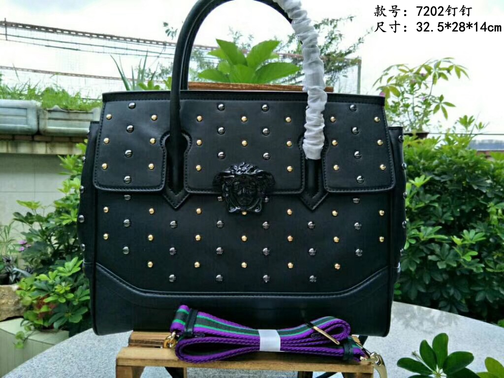 Versace AAA Quality Messenger Bags #631753