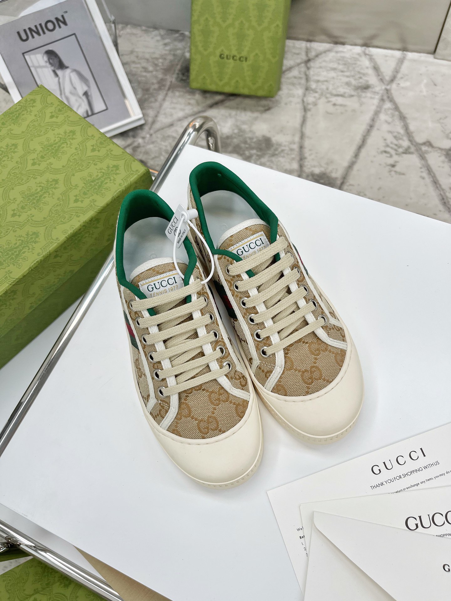 Gucci shoe169