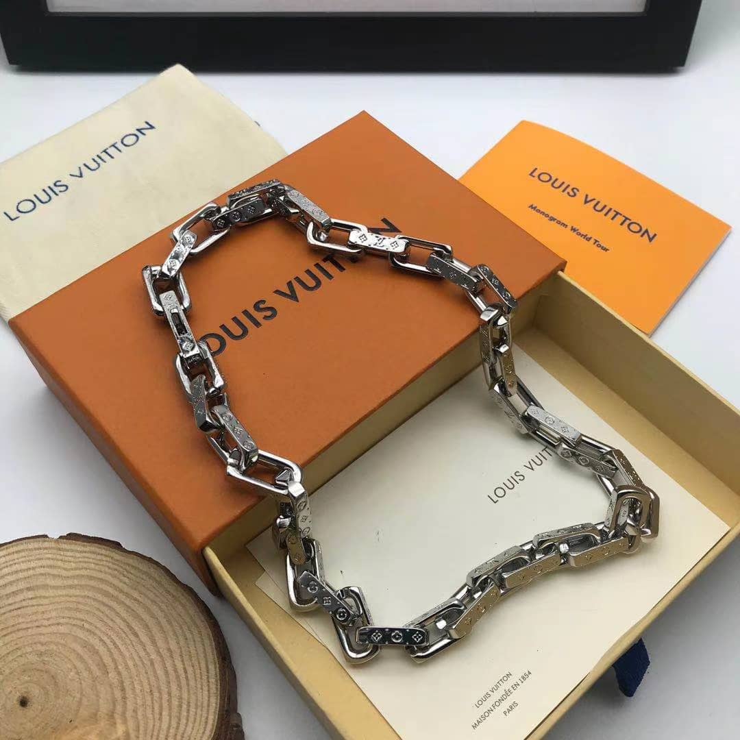 Louis Vuitton Imitation Designer Necklace Wholesale