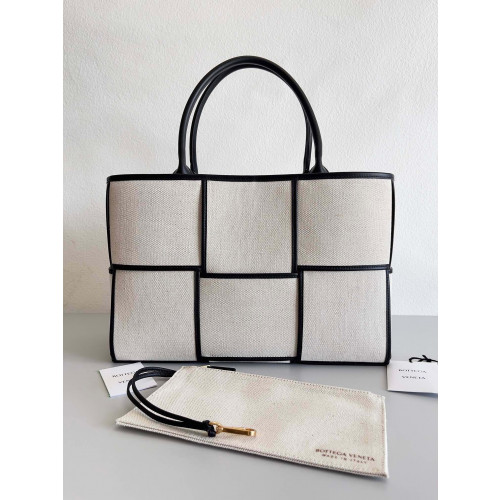 BOTTEGA VENETA Arco MEDIUM Tote