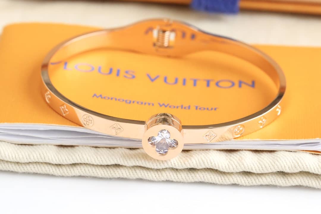 Replica Louis Vuitton Bracelet