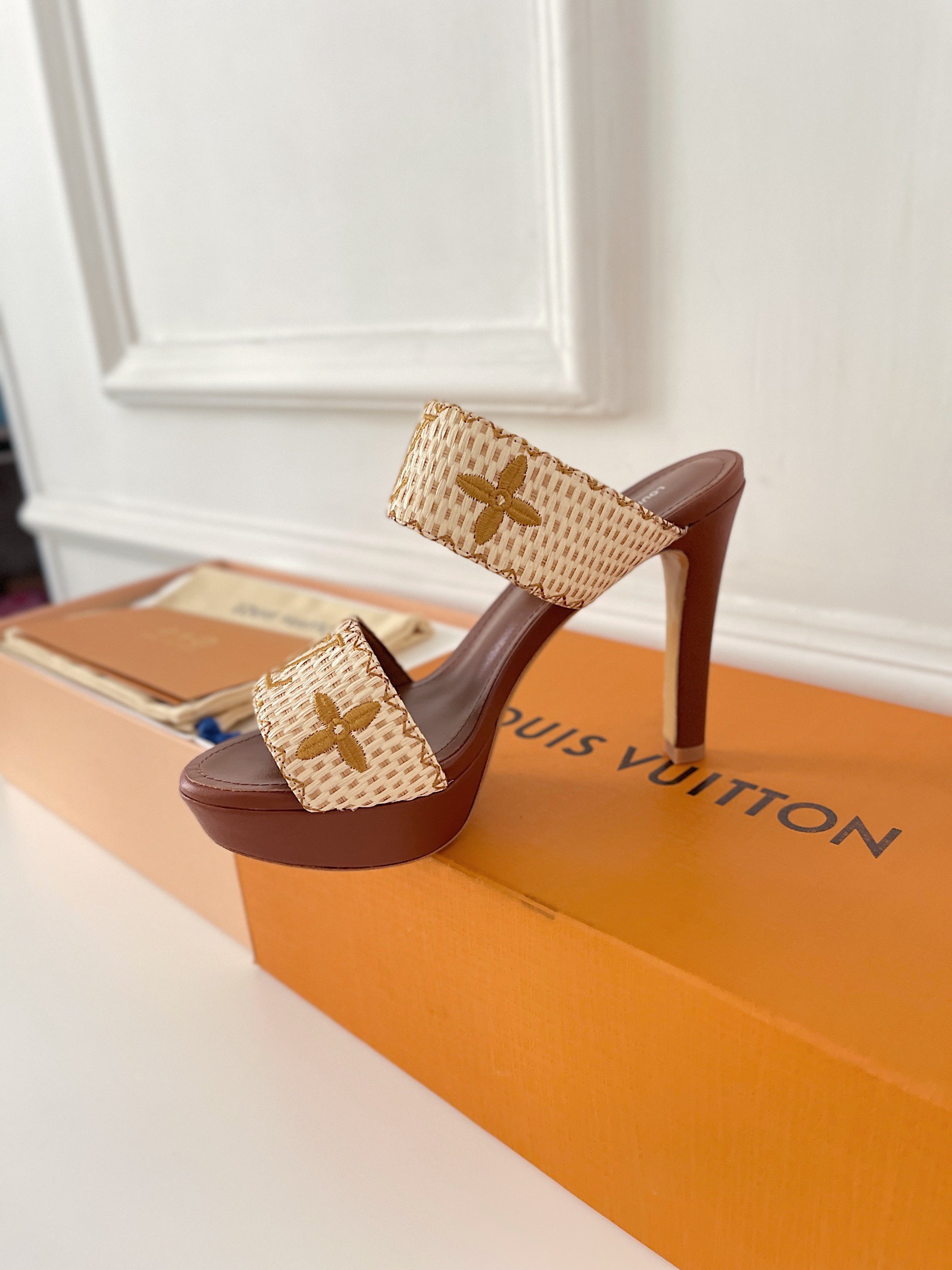 LV shoes78