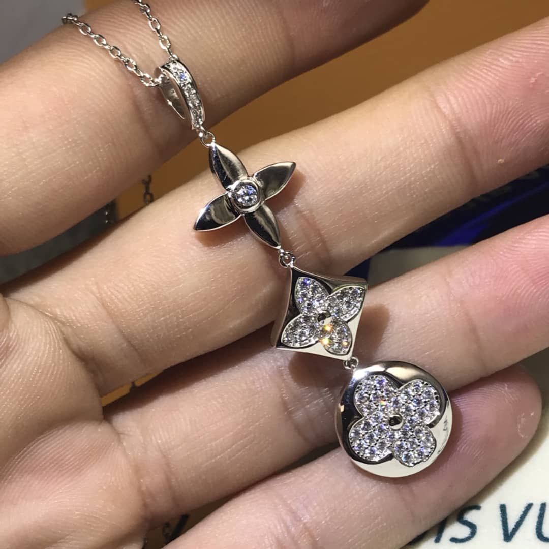 Cheap Louis Vuitton Necklace