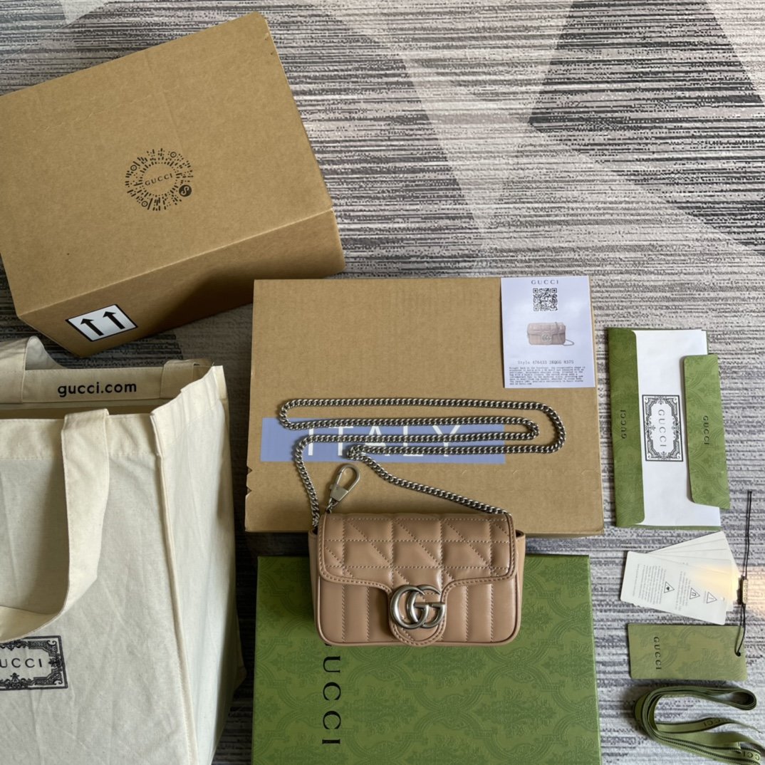 GG Marmont super mini bag