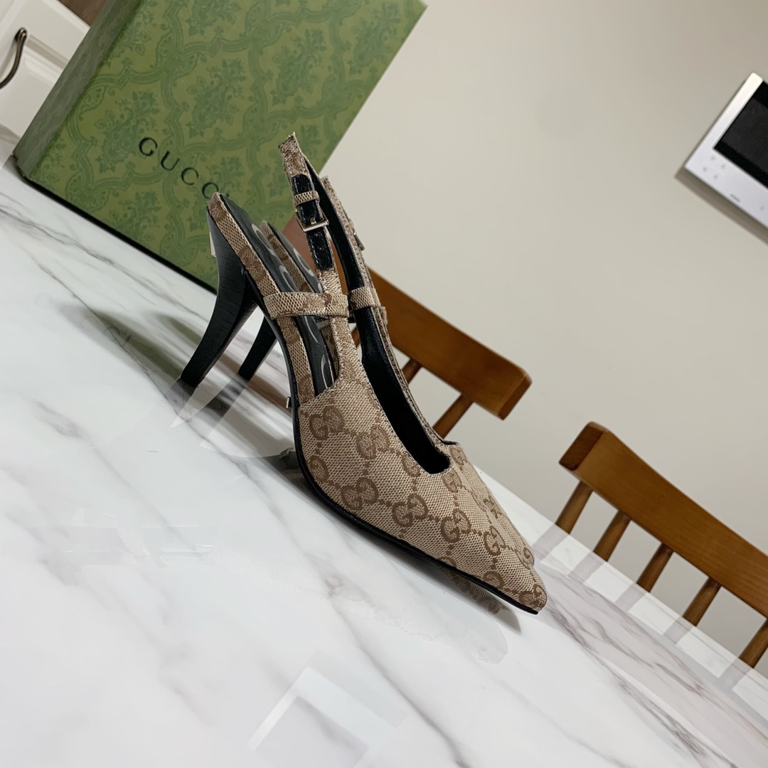 Gucci shoe449
