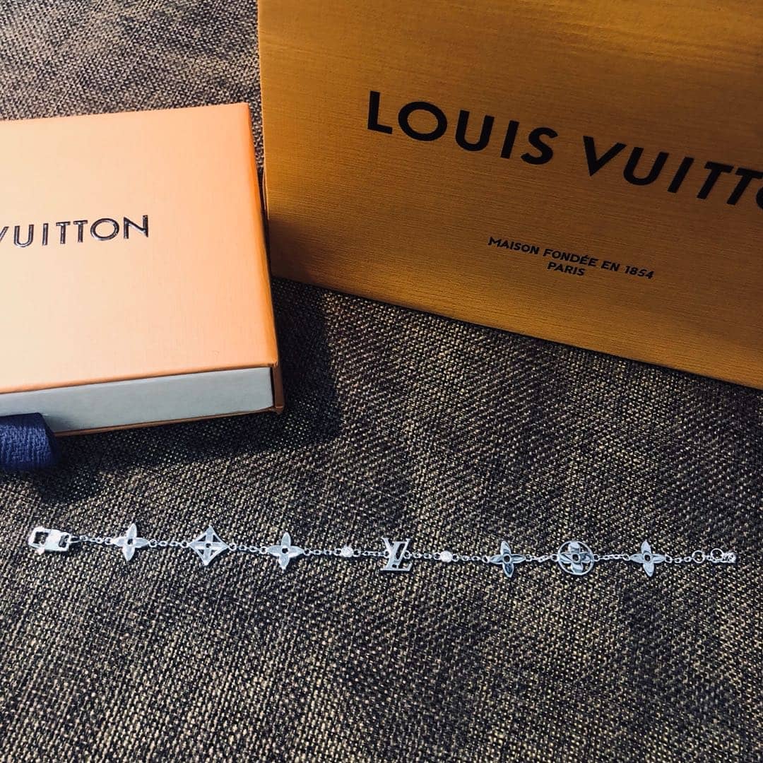 Designer Louis Vuitton Classic Bracelet