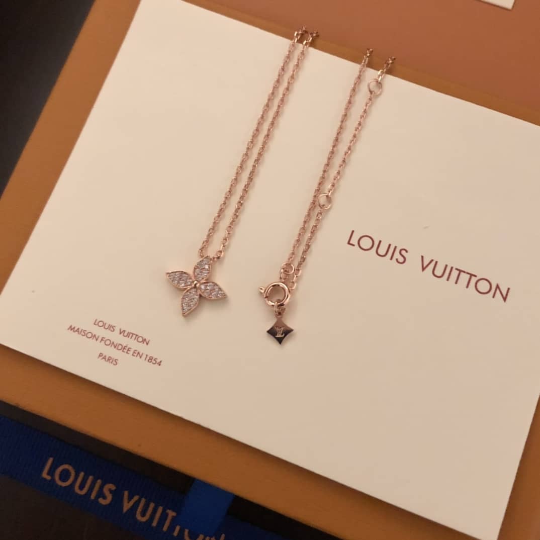 Louis Vuitton Best AAA Replica Necklace