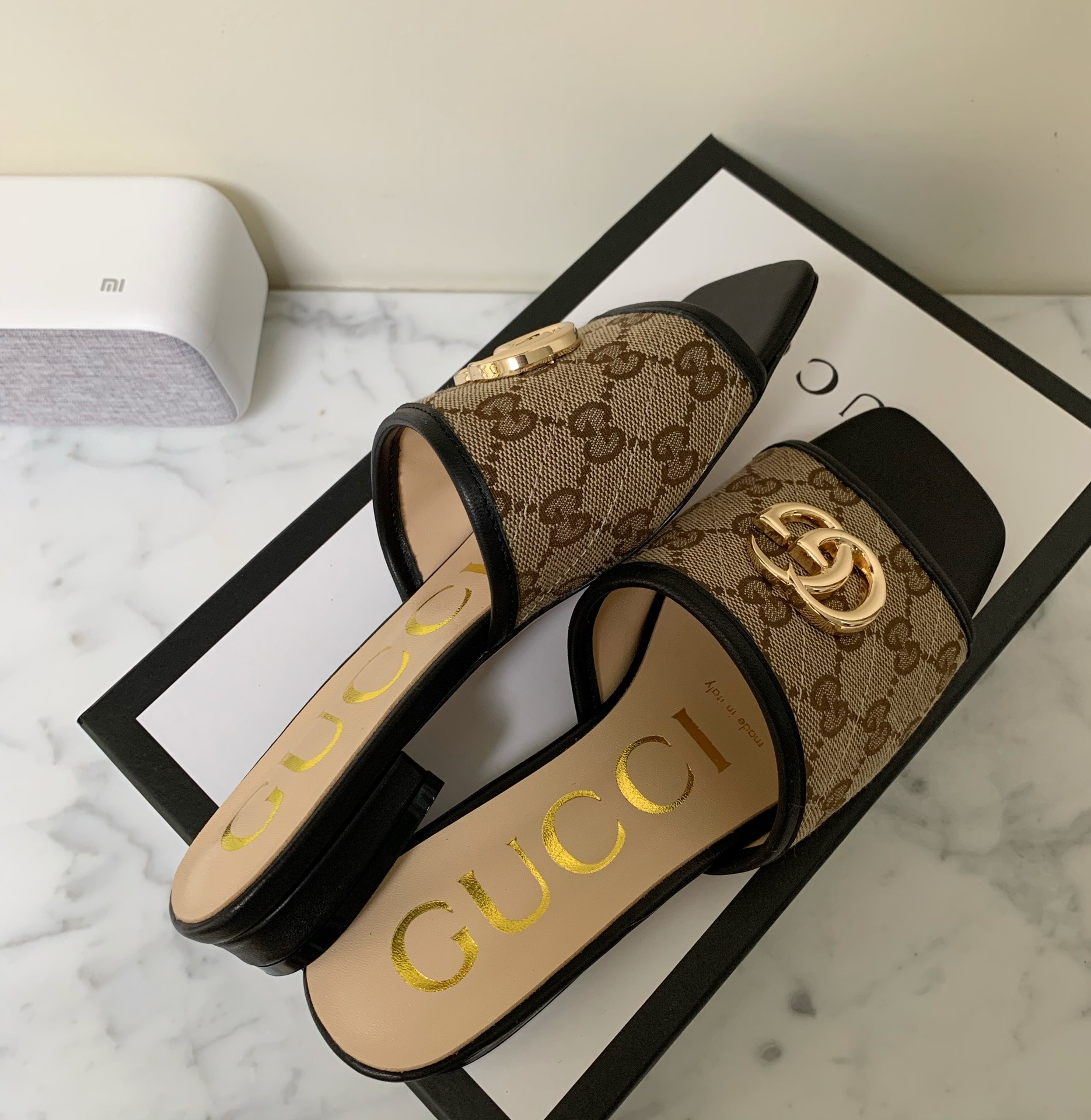 Gucci shoe404