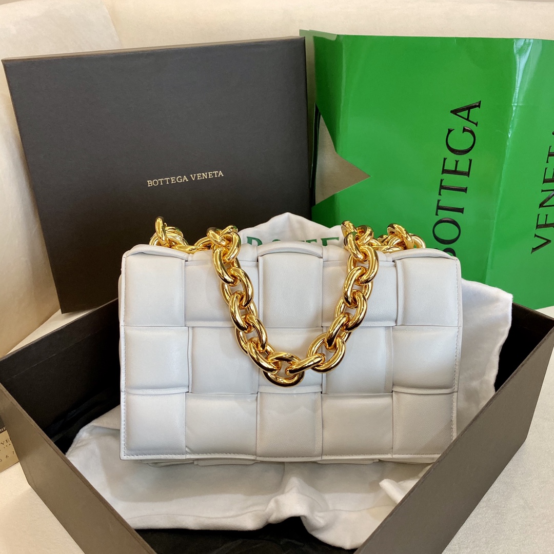 BOTTEGA VENETA THE CHAIN CASSETTE