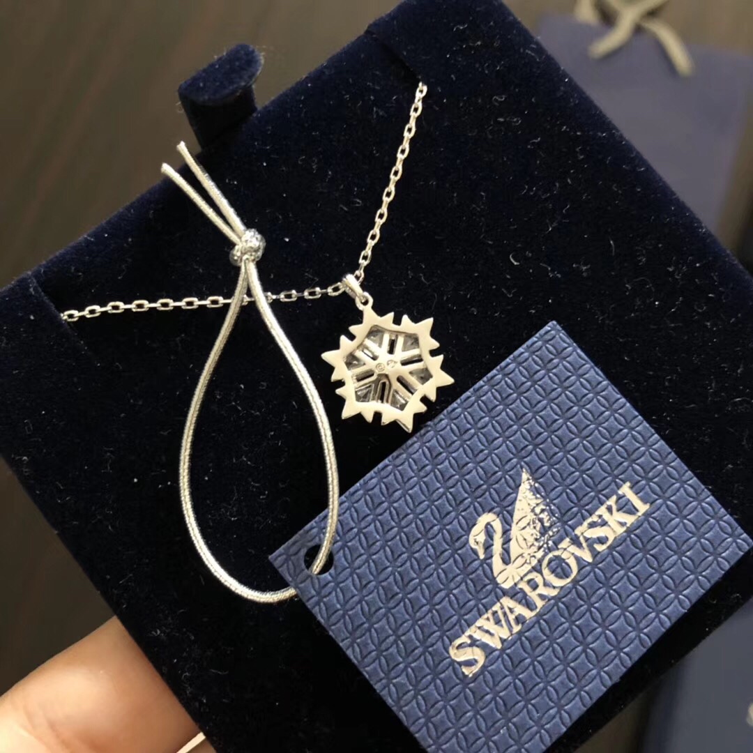 SWAROVSKI Snowflake Necklace