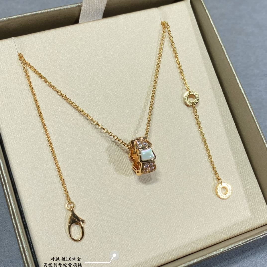 Wholesale Bvlgari Logo Necklace