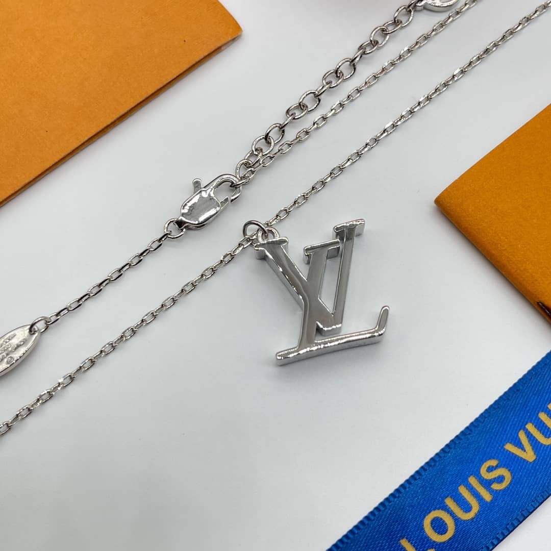 Top Quality Louis Vuitton Necklace