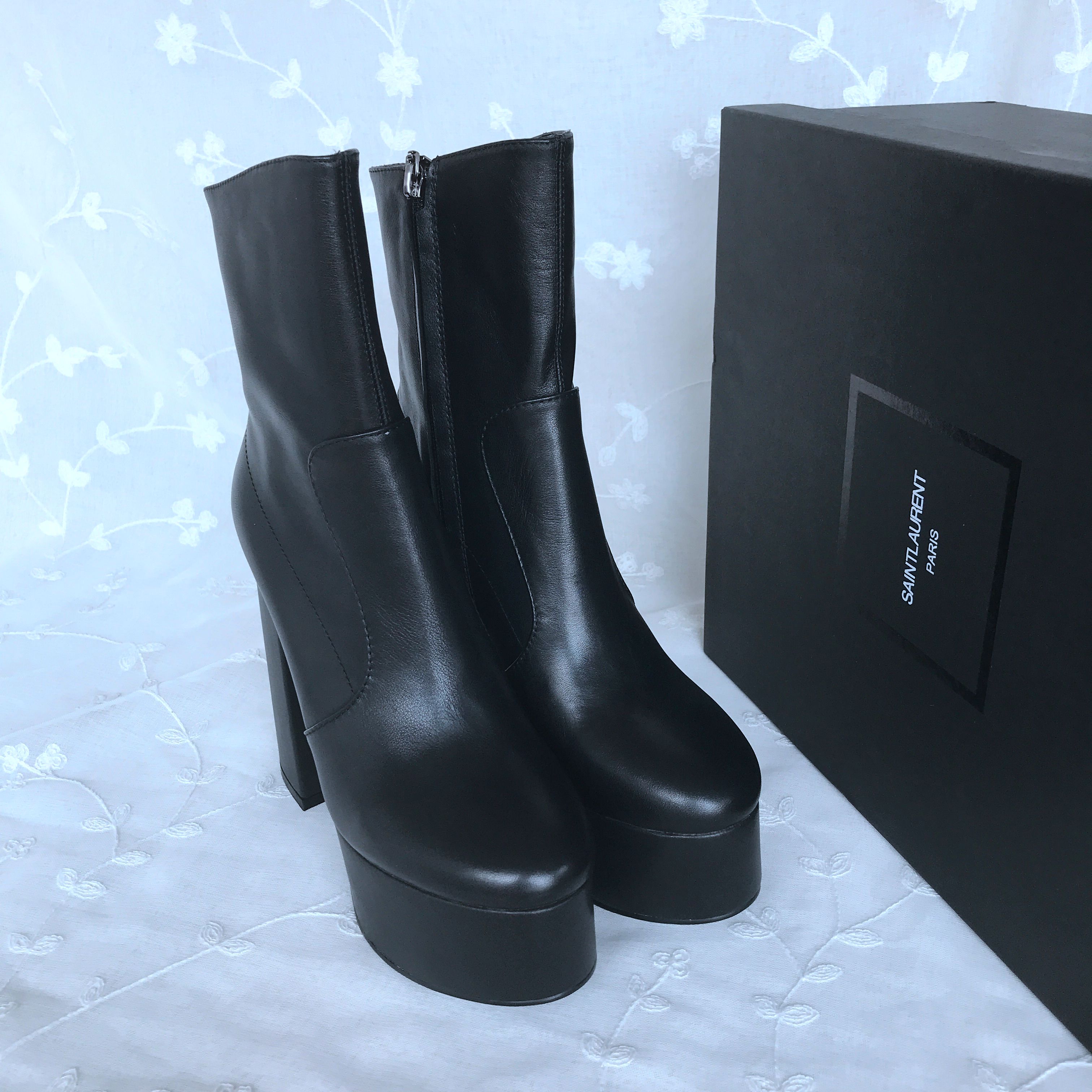 SAINTLAURENT Boots 832649