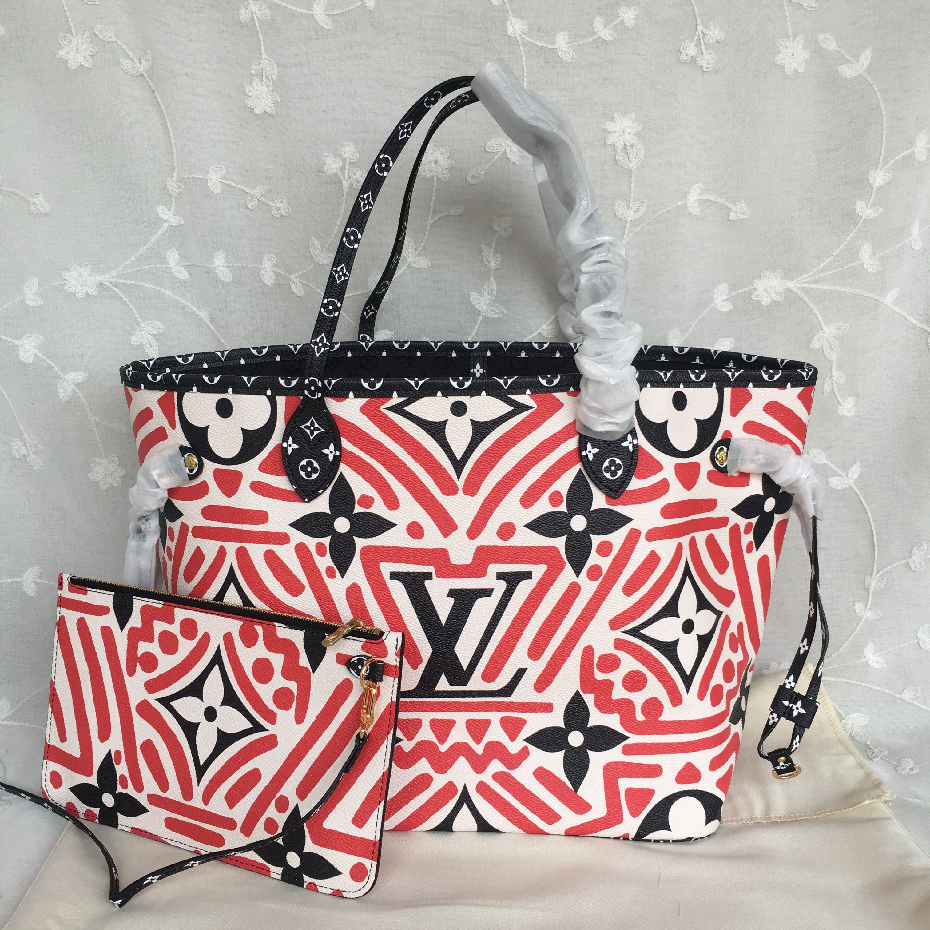 LV CRAFTY NEVERFULL MM M56583