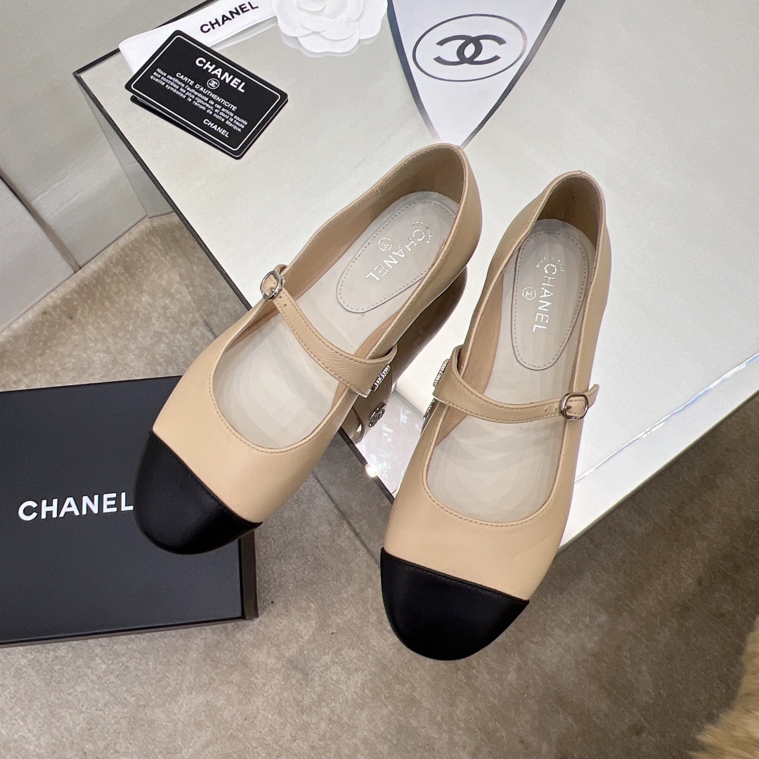 Chanel Shoes133