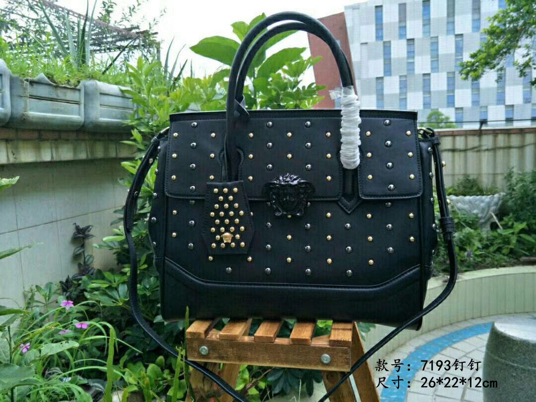 Versace AAA Quality Messenger Bags #631751