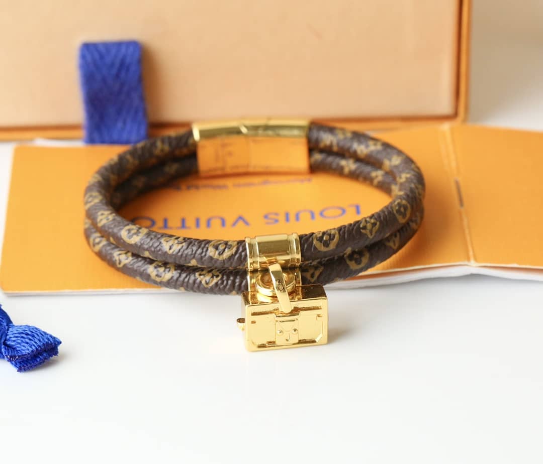 Wholesale Louis Vuitton AAA+ Bracelet