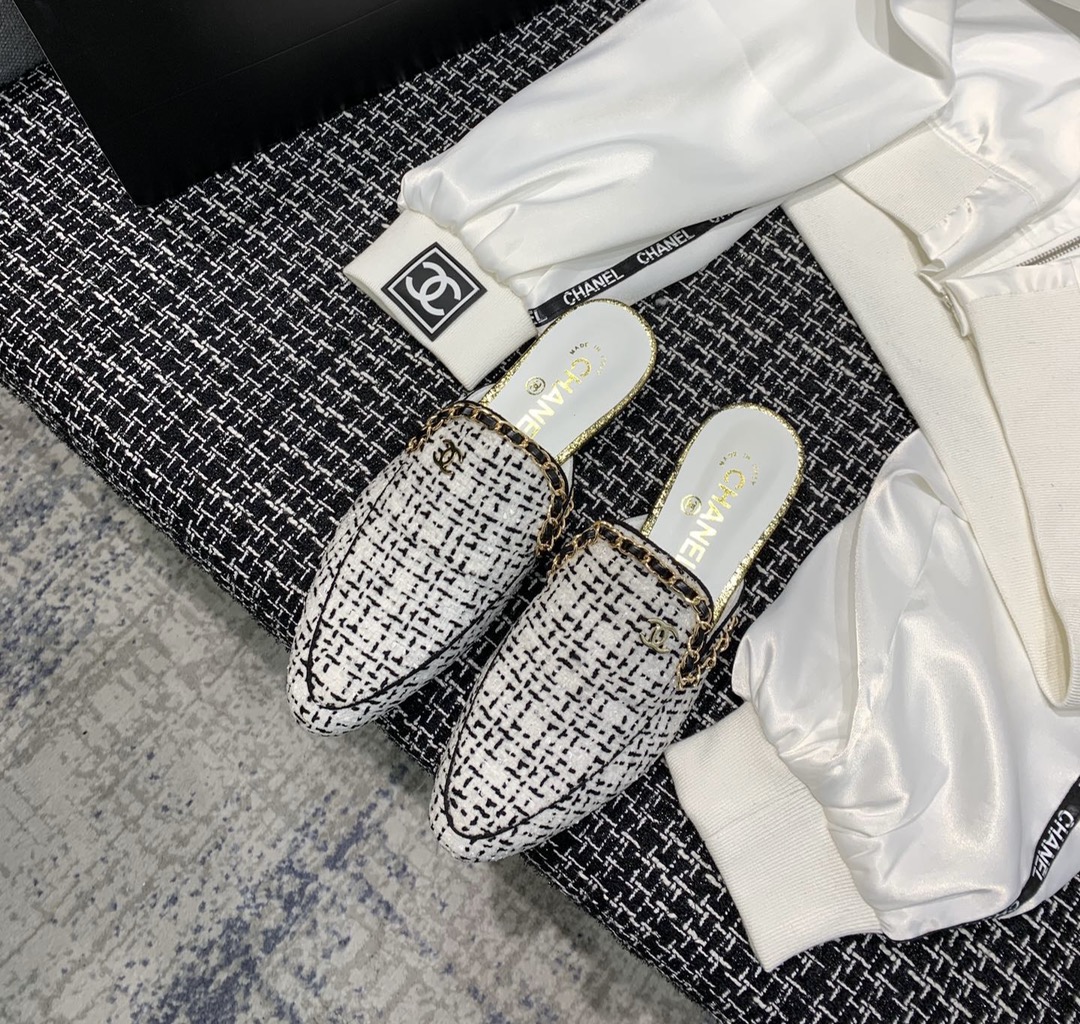 Chanel Shoes51