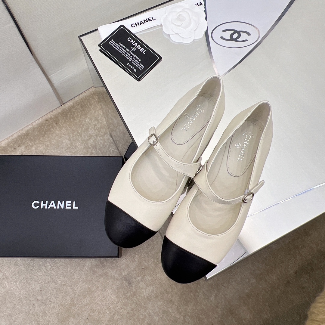 Chanel Shoes134