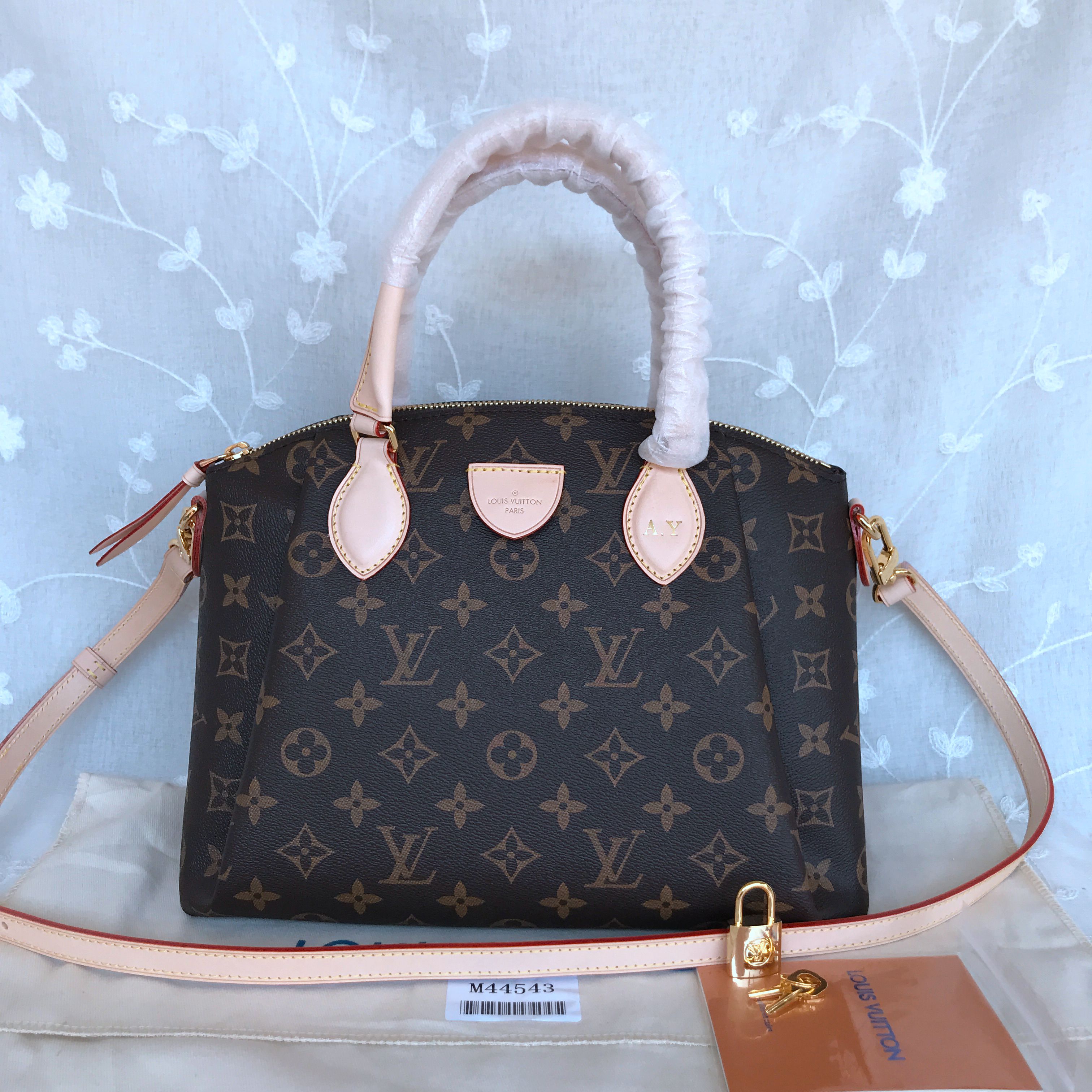 LV RIVOLI PM M44543