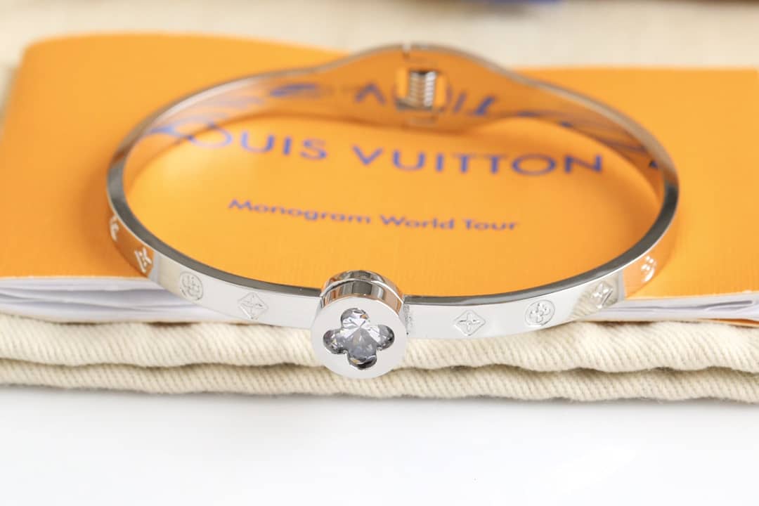 Replica Louis Vuitton Bracelet