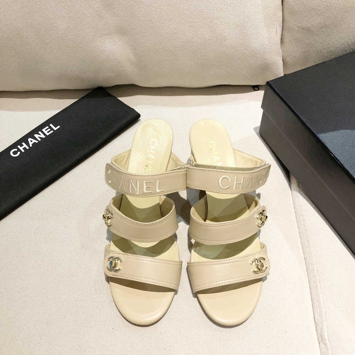 Chanel Shoes349