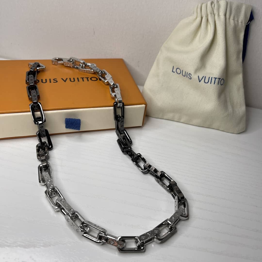 Louis Vuitton Cheap Luxury Necklace