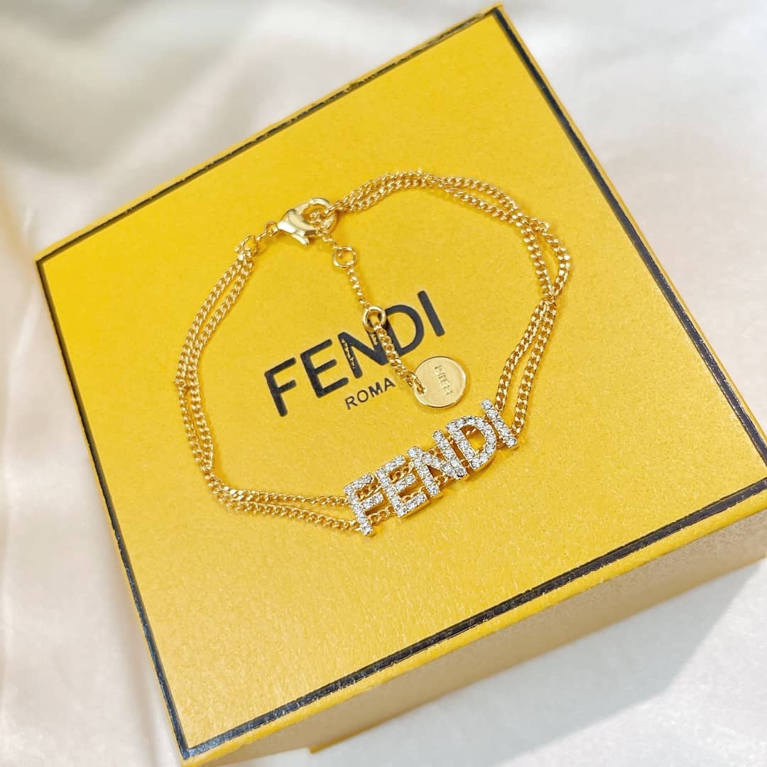 Knockoff Fendi Logo Bracelet