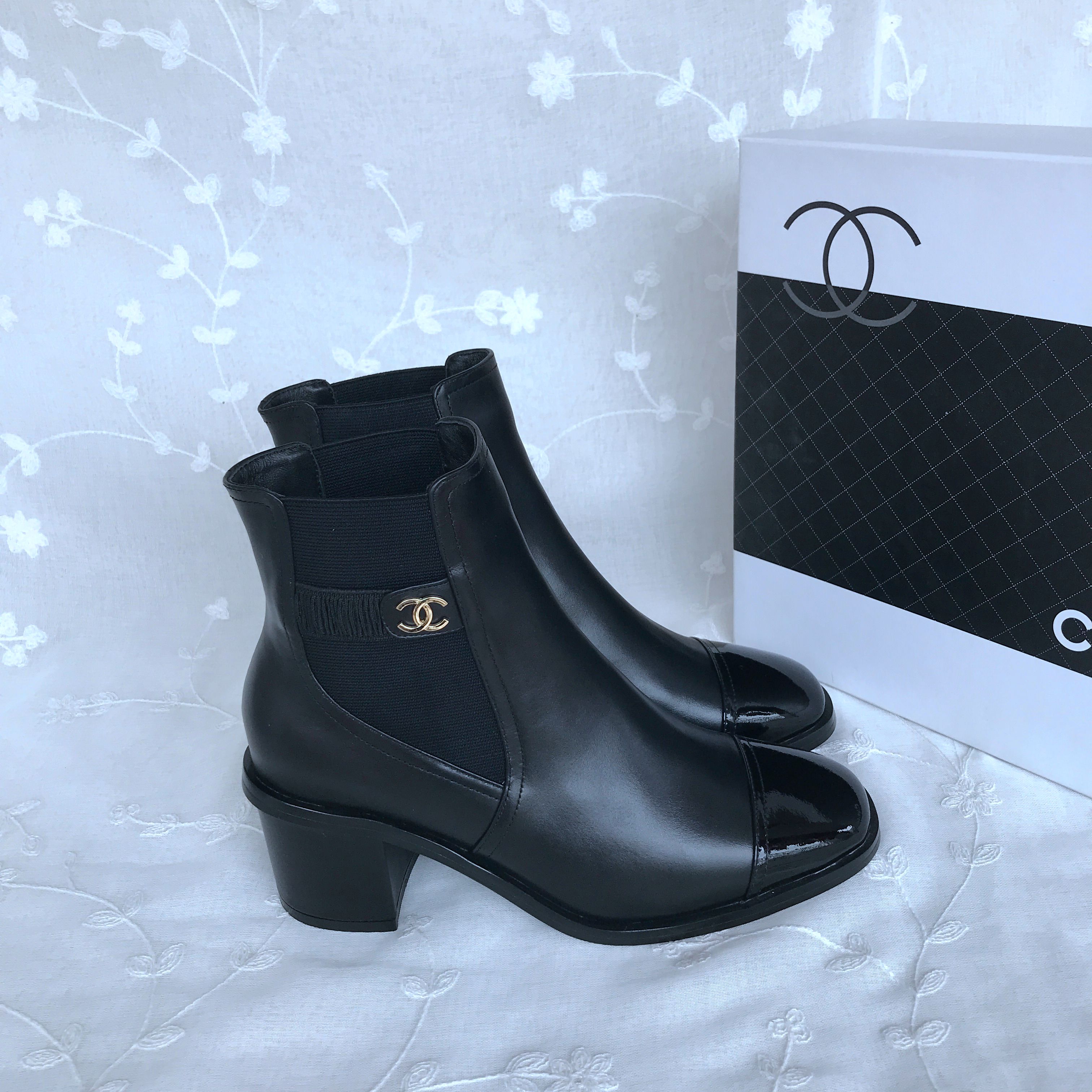 Chanel Boots 832982