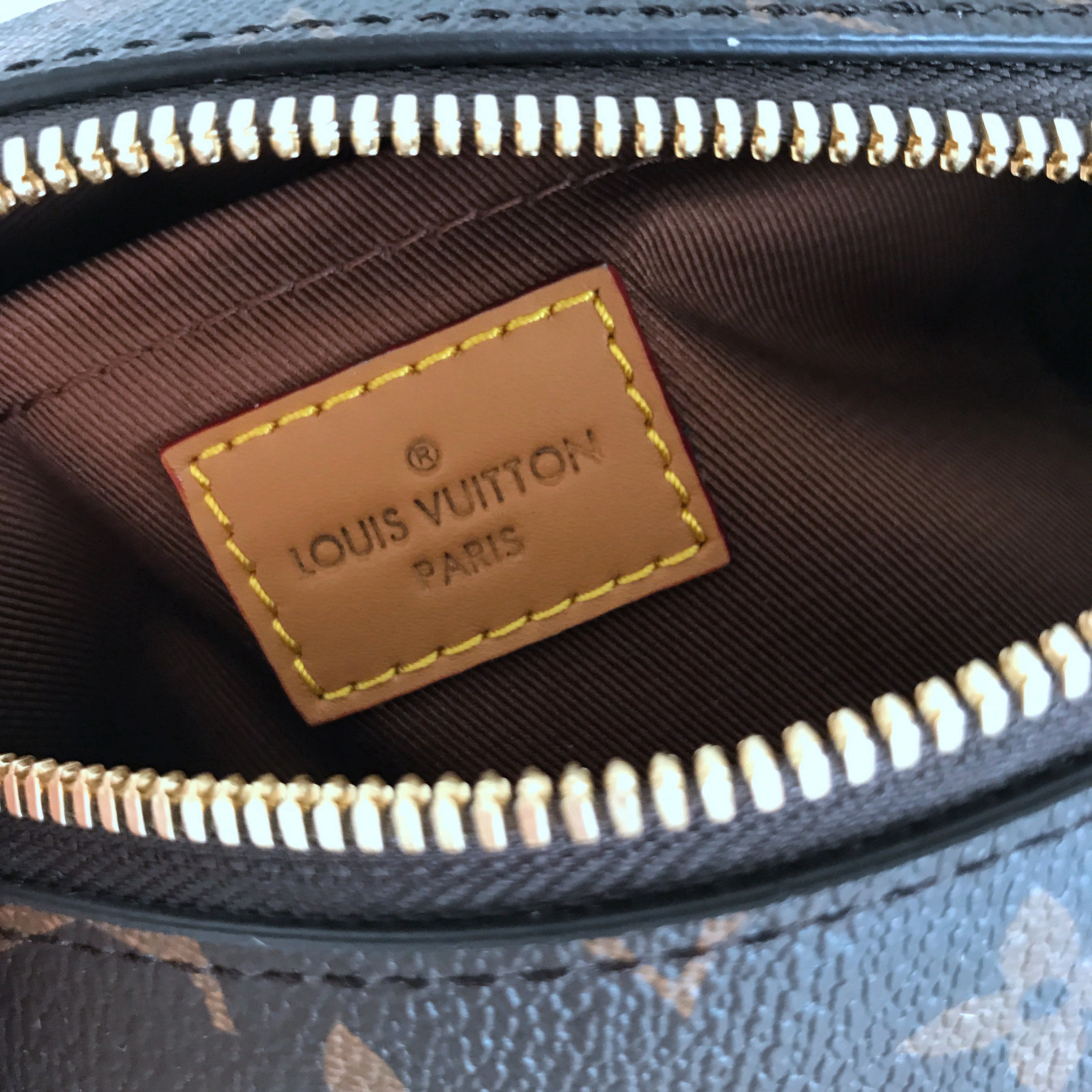 LV MINI SOFT TRUNK M68906