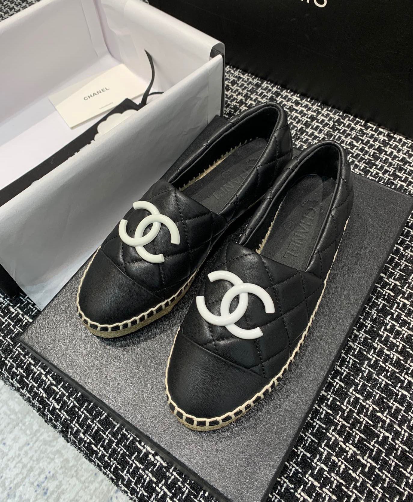 Chanel Shoes390