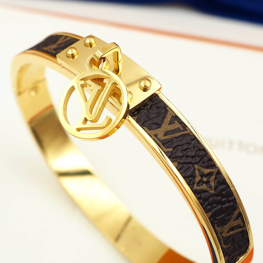 Knockoff Louis Vuitton Logo Bracelet