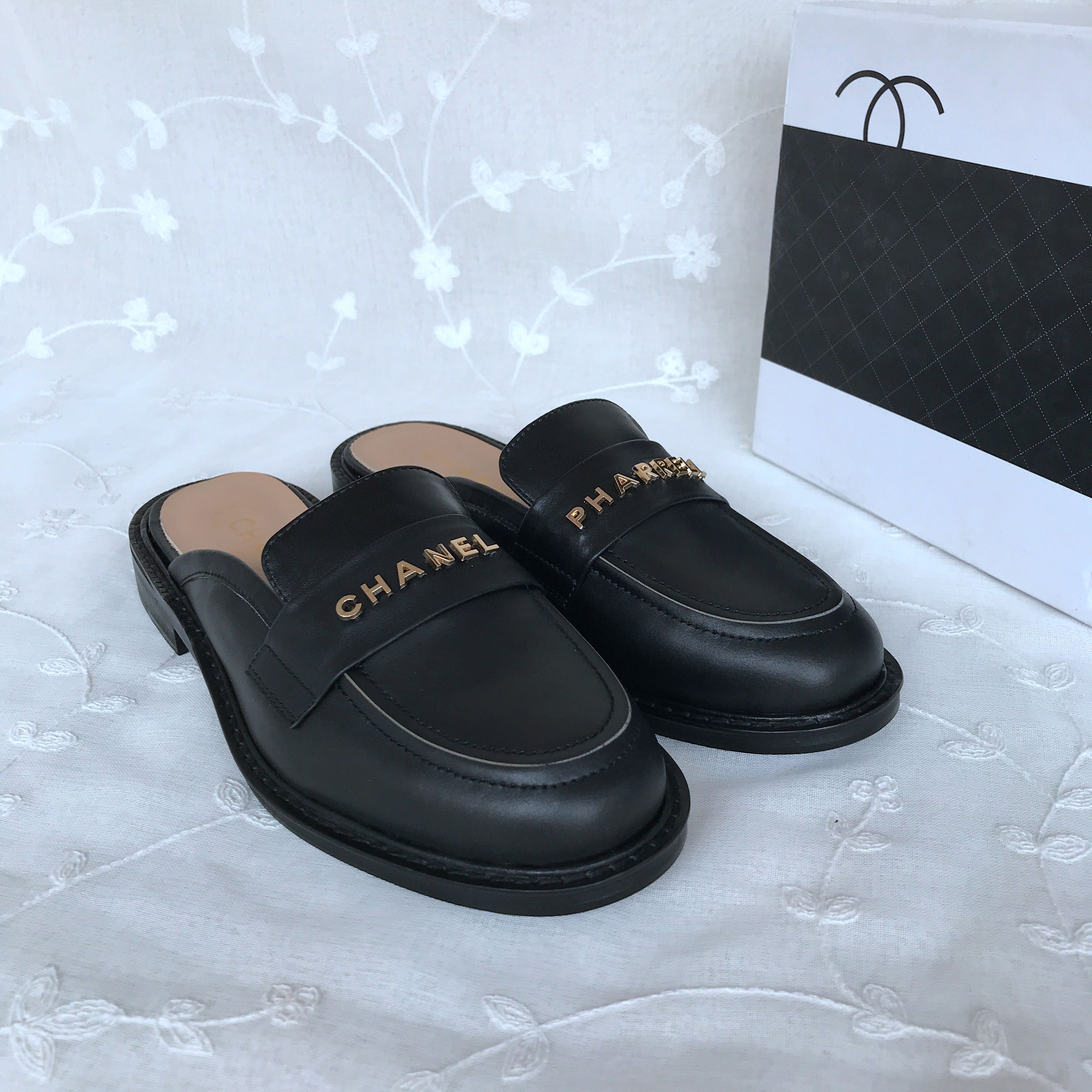 Chanel Sandals 832622