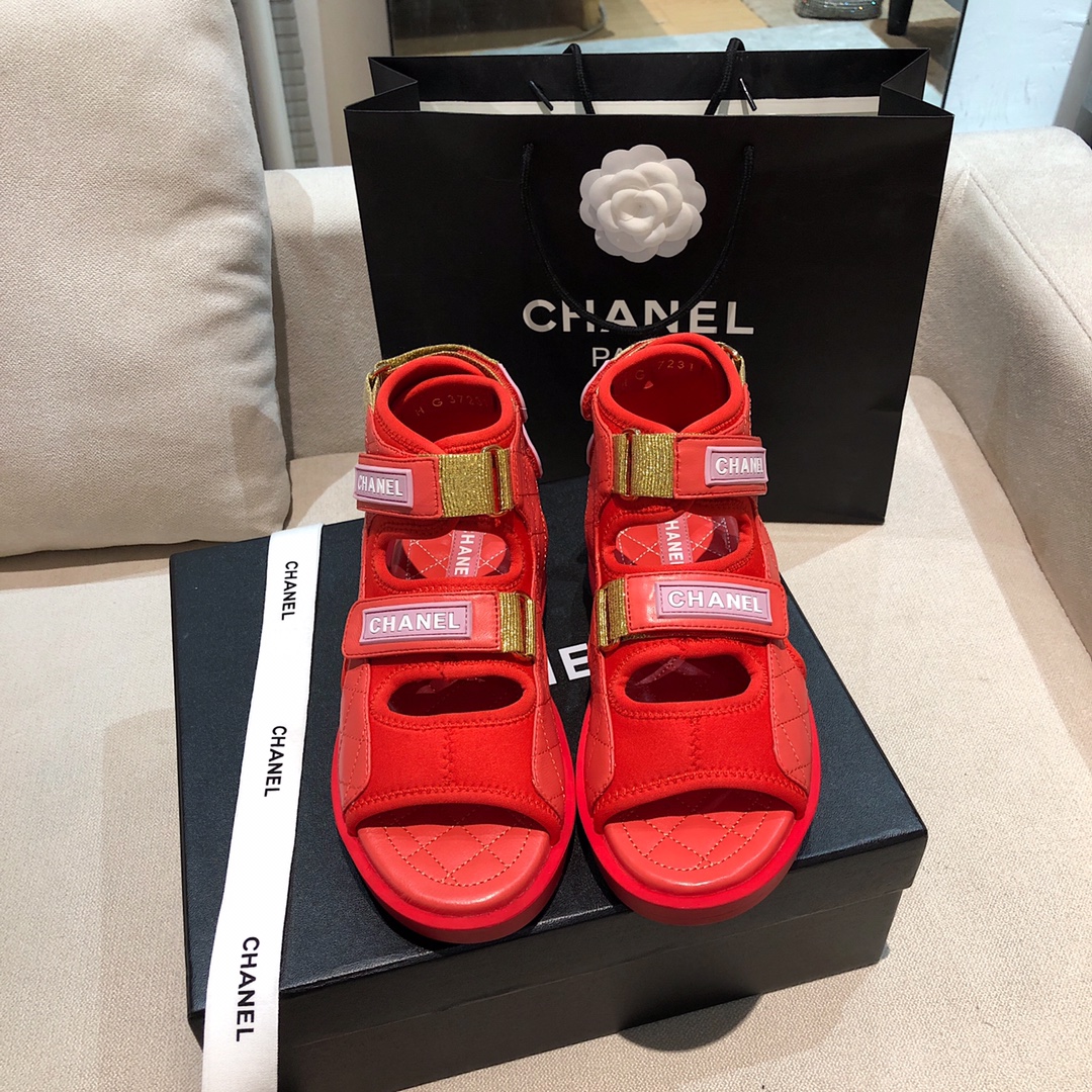 Chanel Shoes371
