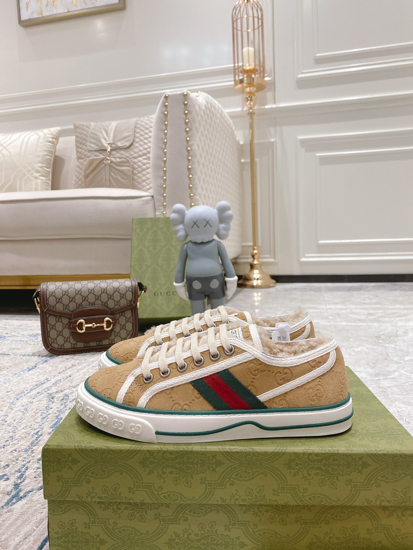 Gucci shoe158