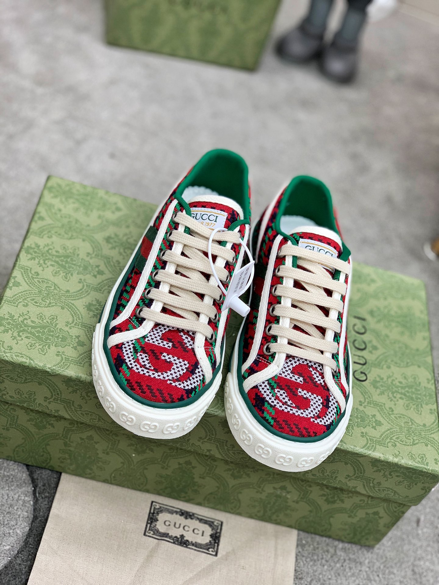 Gucci shoe189