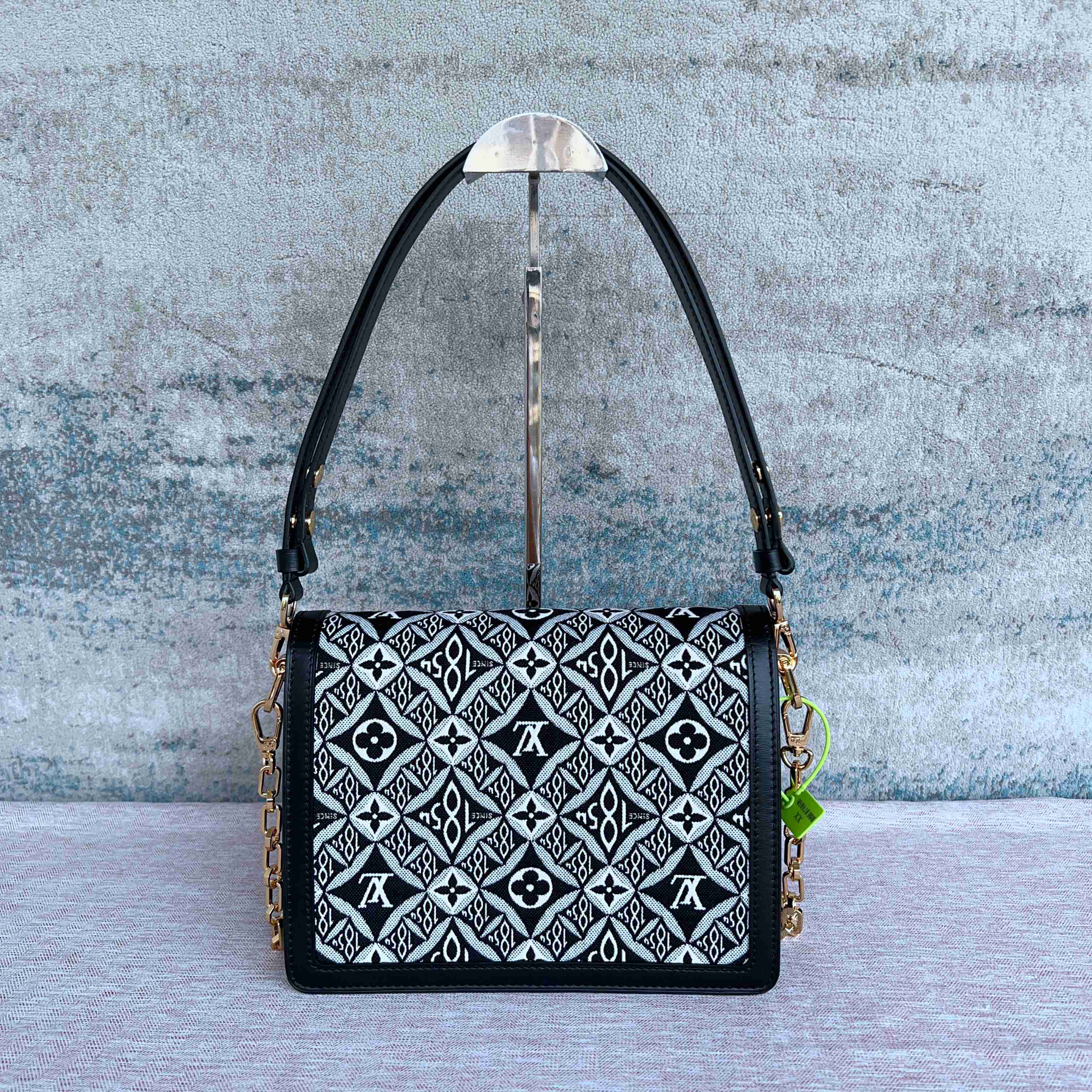 LV Dauphine Bag M69992