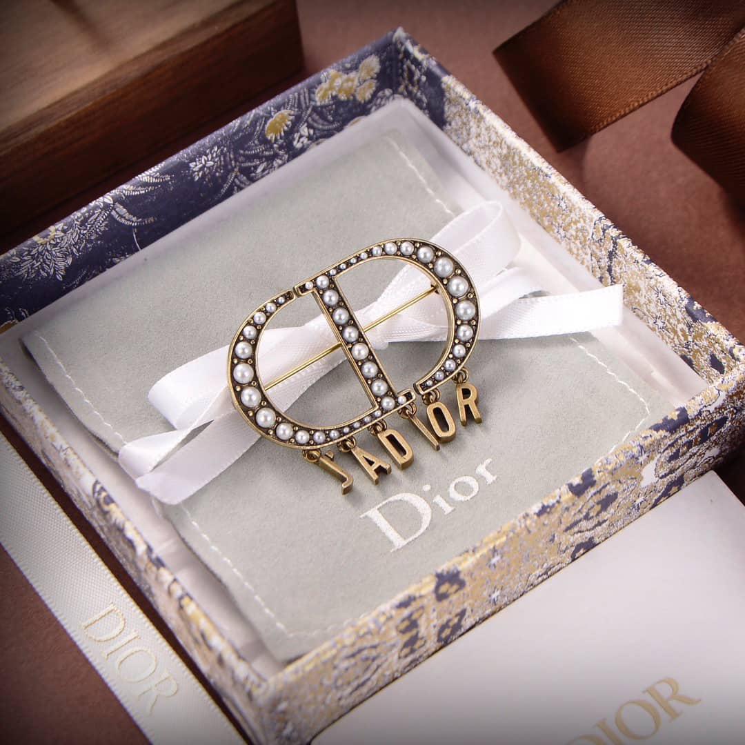 Dior Imitation Designer Brooch Wholesale