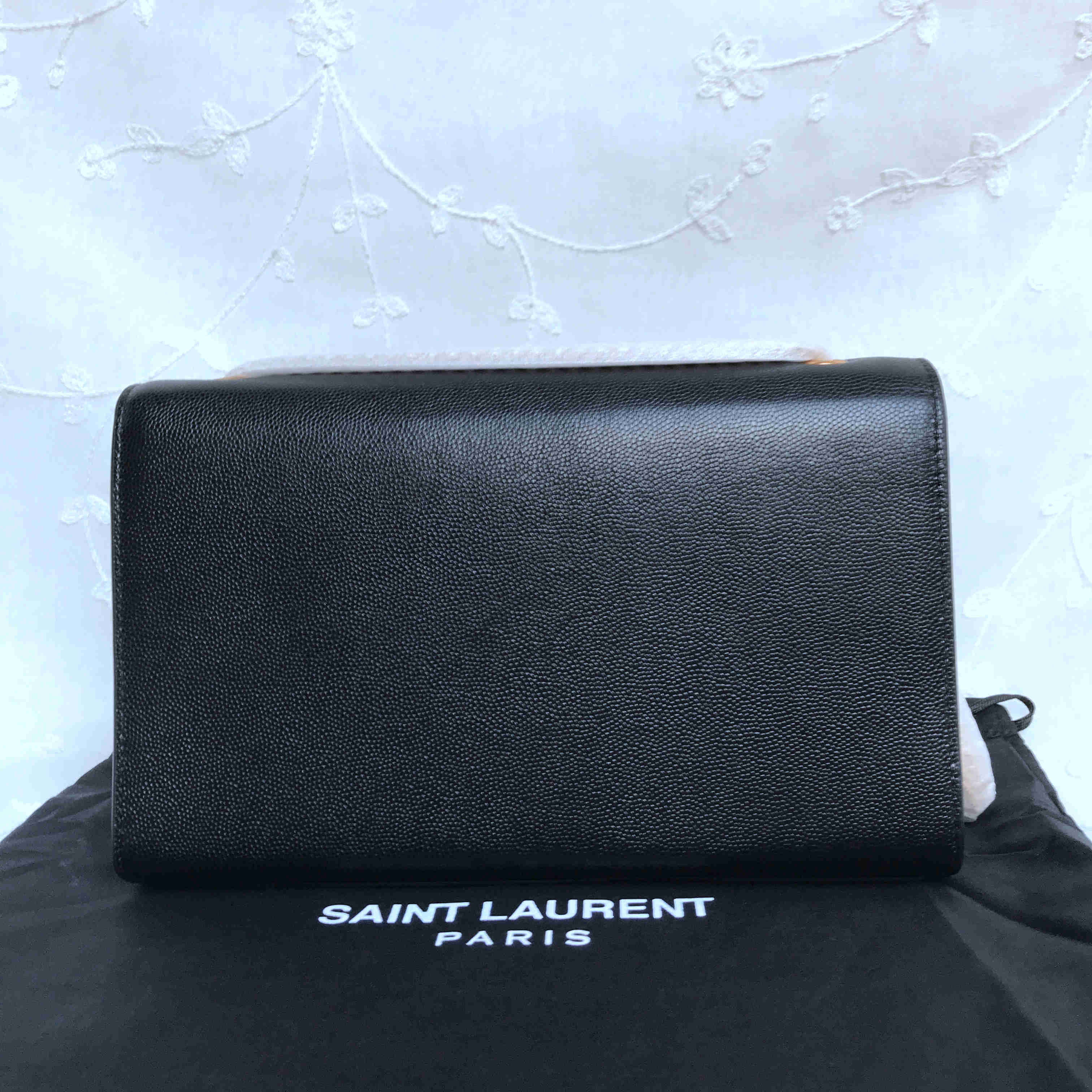 KATE MEDIUM BAG WITH TASSEL IN GRAIN DE POUDRE EMBOSSED LEATHER