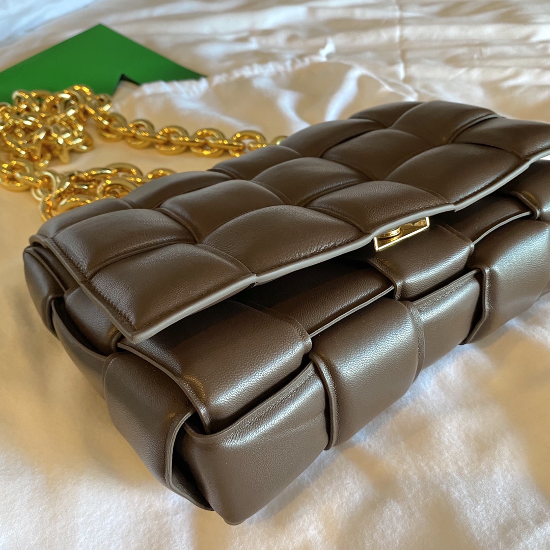 BOTTEGA VENETA THE CHAIN CASSETTE