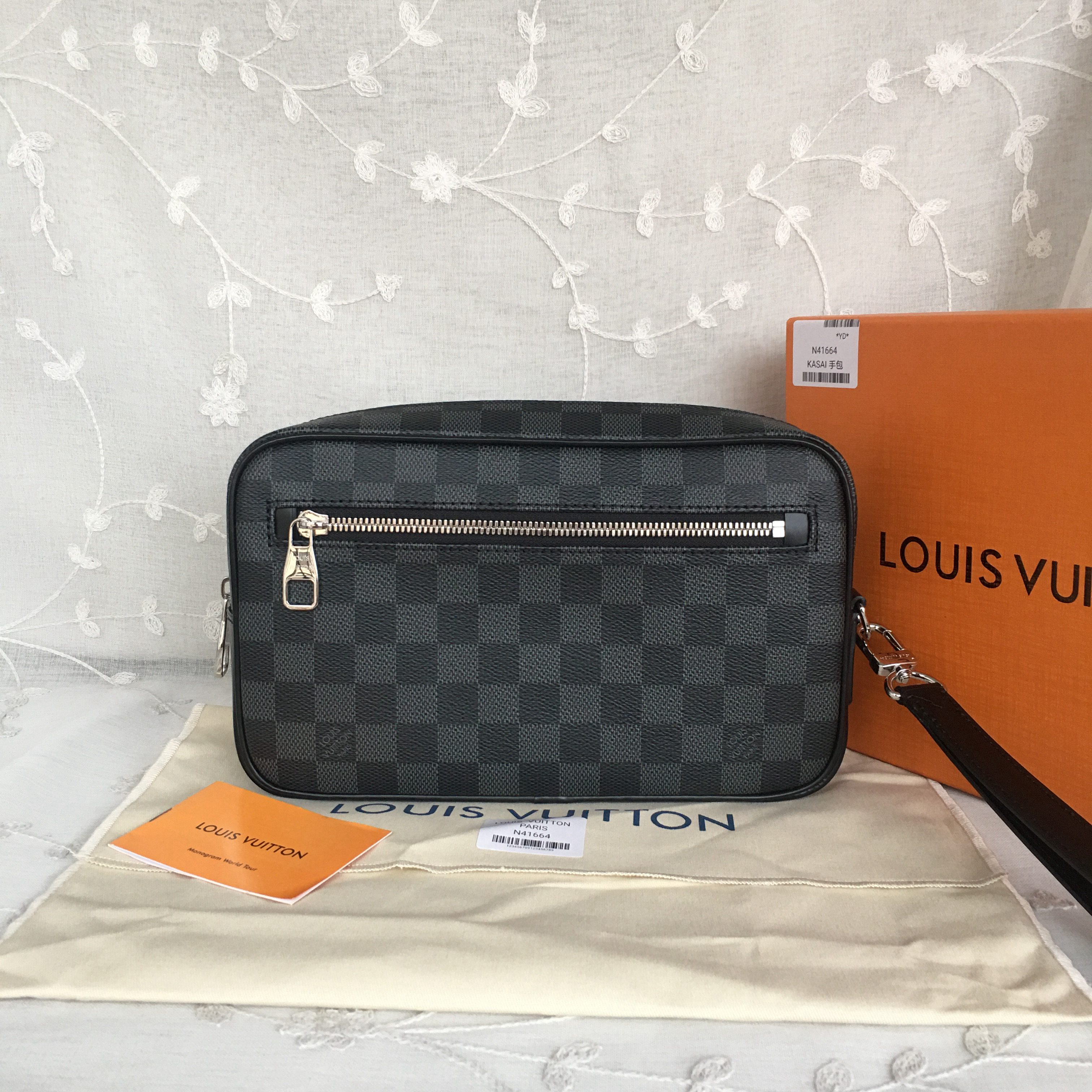 LV KASAI CLUTCH BAG N41664