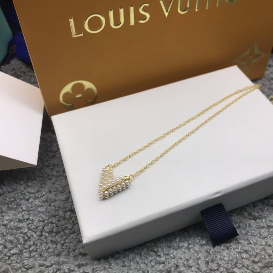 Louis Vuitton Necklace First Copy