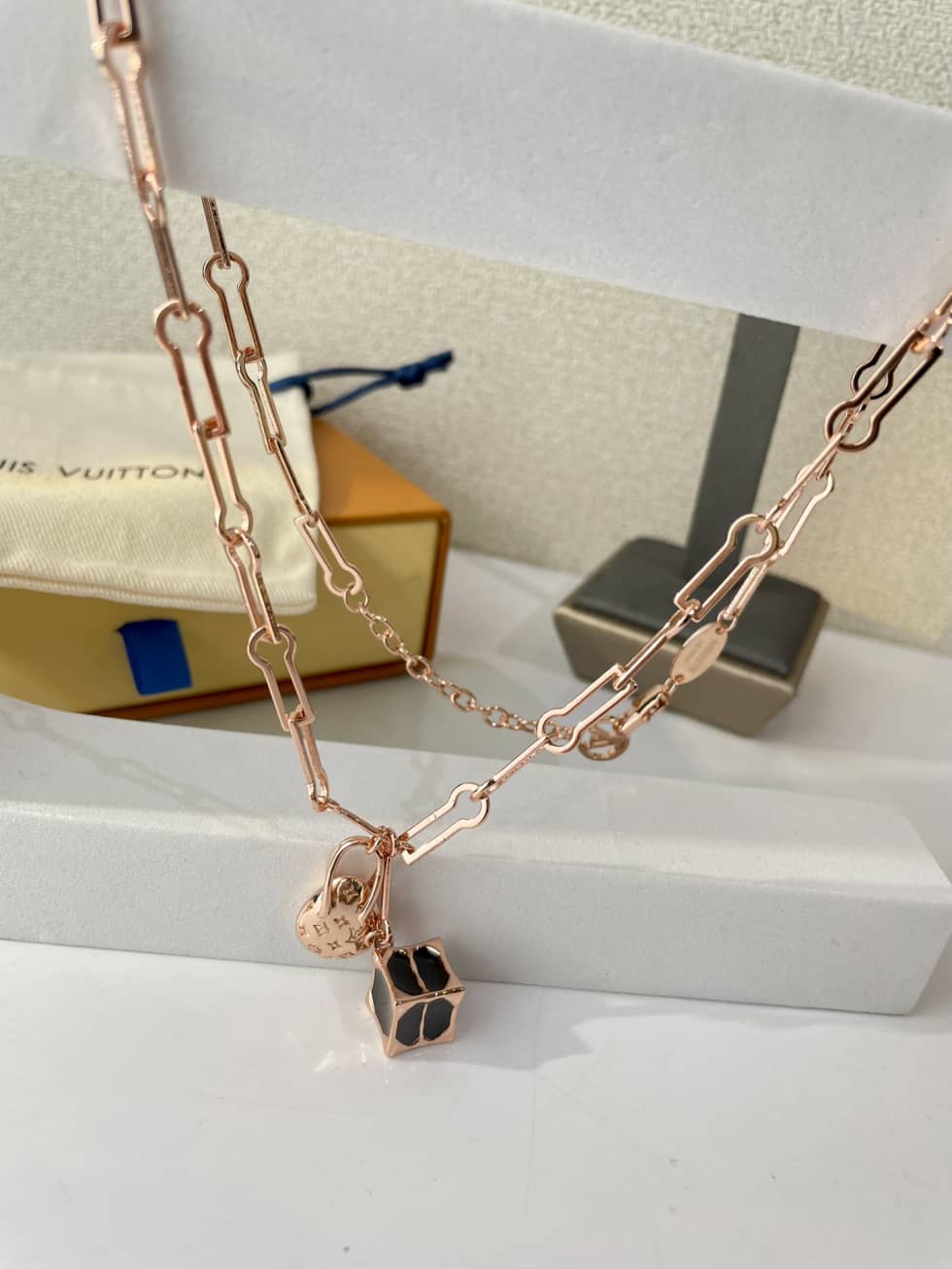 Wholesale Louis Vuitton Logo Necklace
