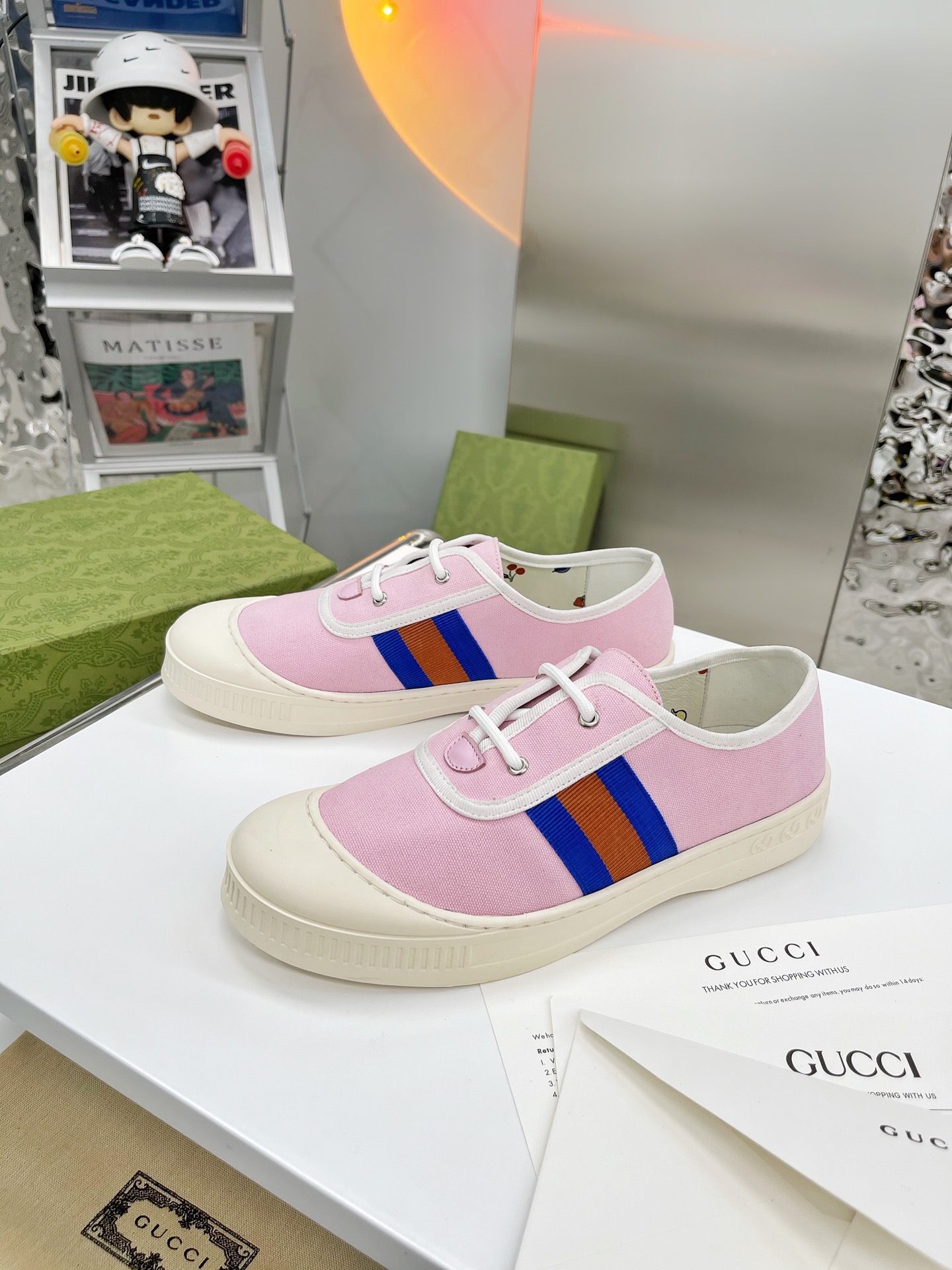 Gucci shoe175