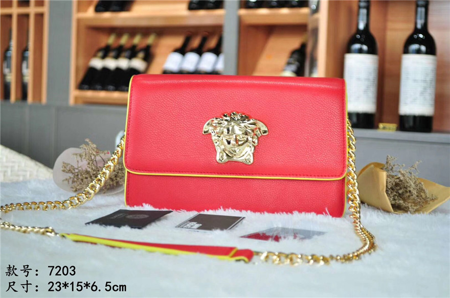 Versace AAA Quality Messenger Bags #597622