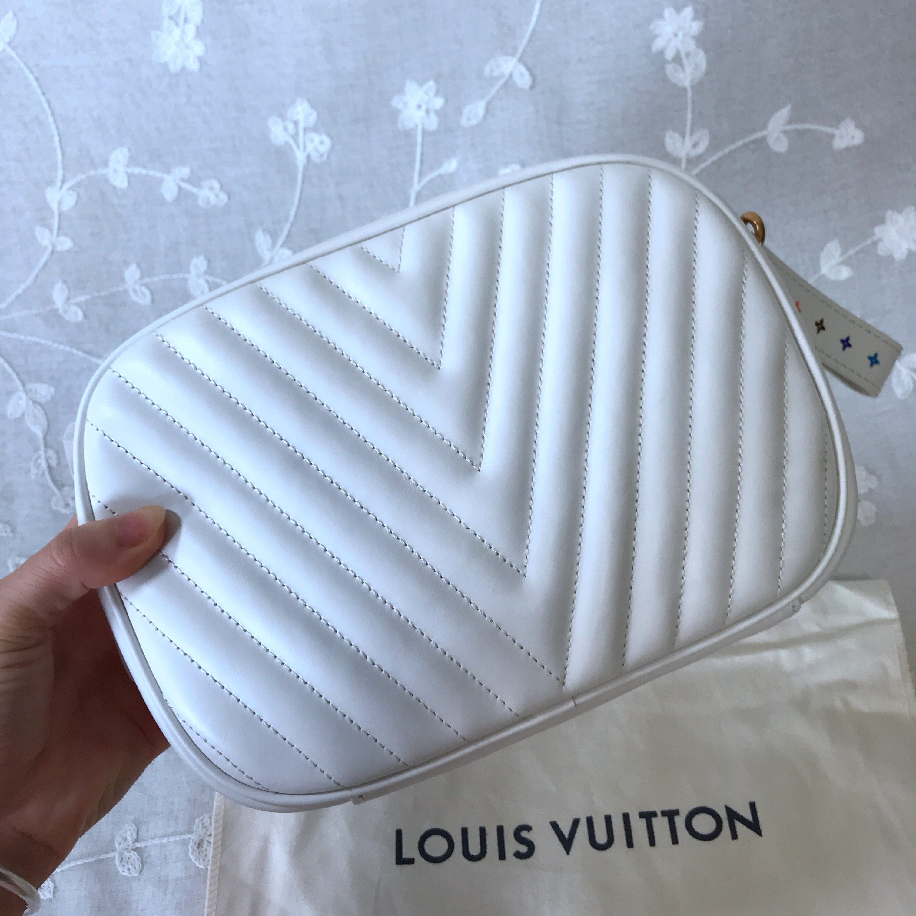 LV NEW WAVE M53683