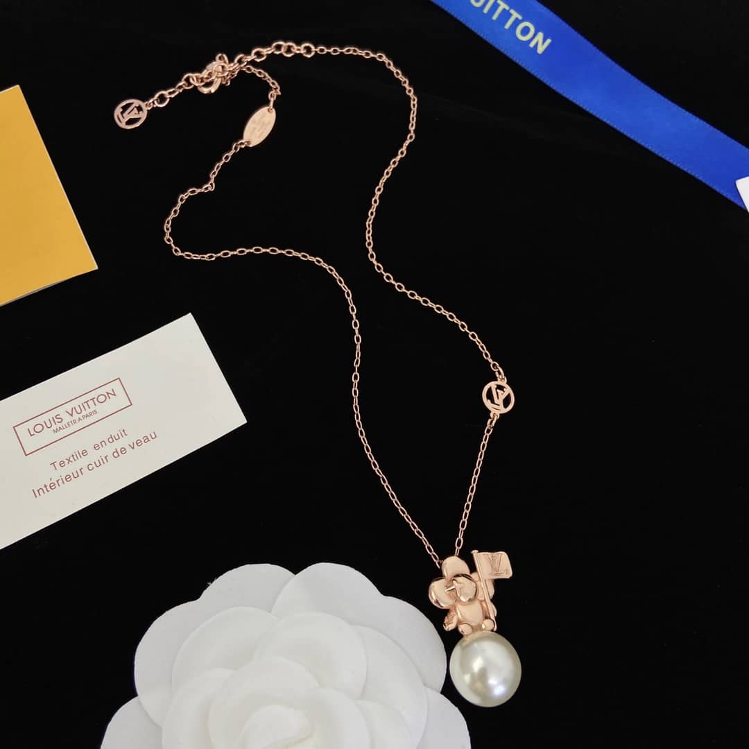 Cheap Louis Vuitton Necklace